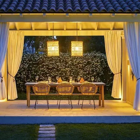 Villa Sleeps 6 Pool Wifi Dassia (Corfu)