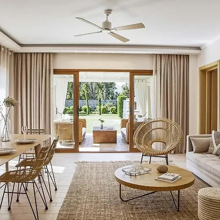 Villa Sleeps 6 Pool Wifi Dassia (Corfu)